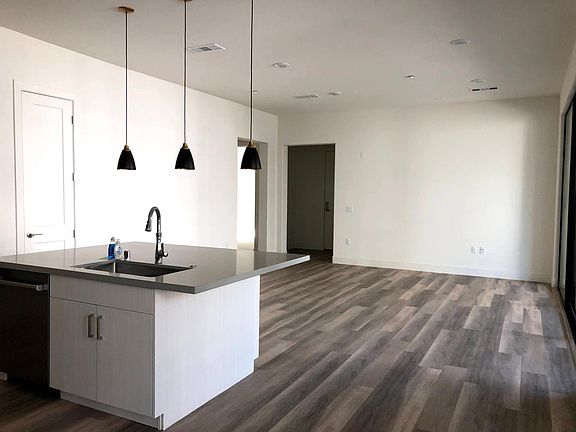 2nd image of 45192 Warm Springs Blvd