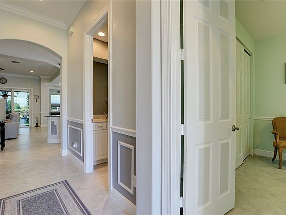 3rd image of 6005 Bella Rosa Ln