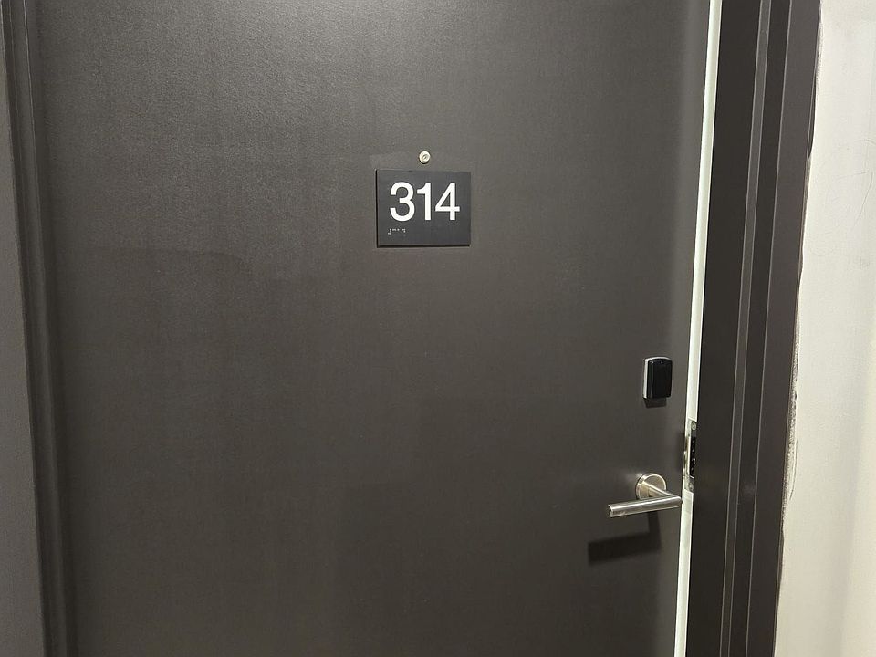 1st image of 6 Chartwell Rd #314