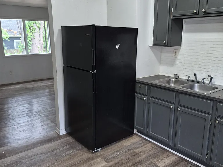 1277 Greenwich St SW #3 — Photo 7
