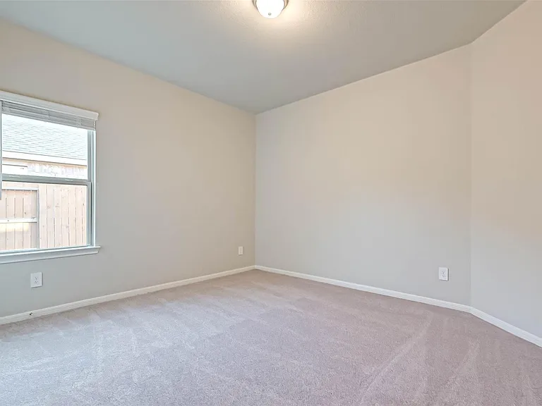 983 Golden Willow Ln — Photo 18