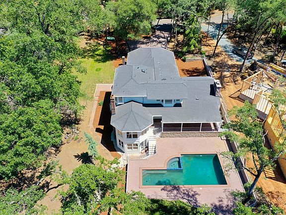 3rd image of 13560 Forest Park Cir