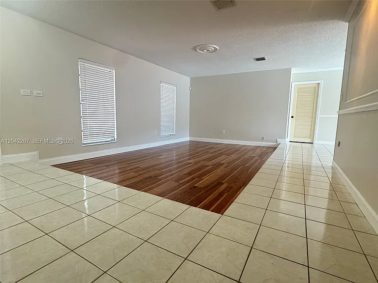 7600 SW 174th St — Photo 7