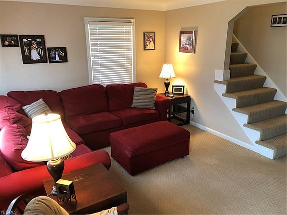 2nd image of 7405 Traymore Ave