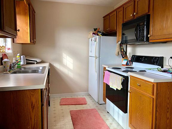 3rd image of 1001 Merrick Dr #A