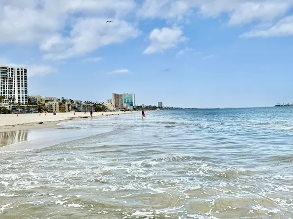 211 Corona Ave #1/2, Long Beach, CA 90803