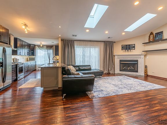 4th image of 1485 Fairlane Dr APT 8