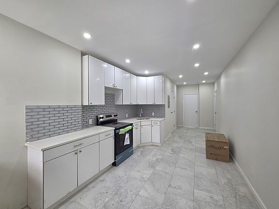4th image of 14126 70th Ave #1