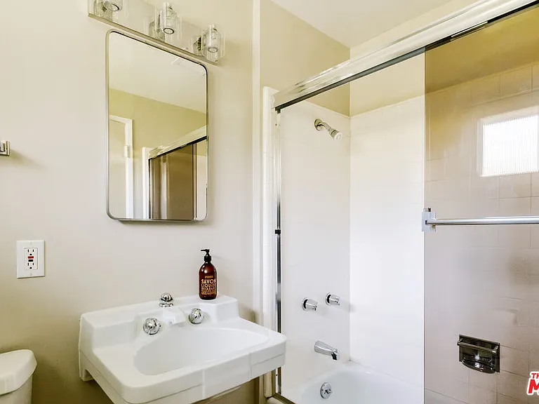 4975 Queen Florence Ln — Photo 44