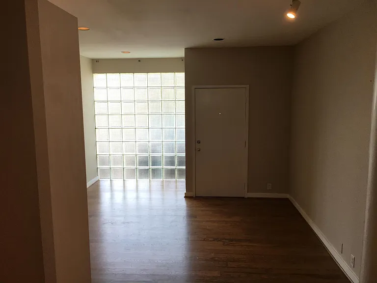 4241 Buena Vista St #15 — Photo 5