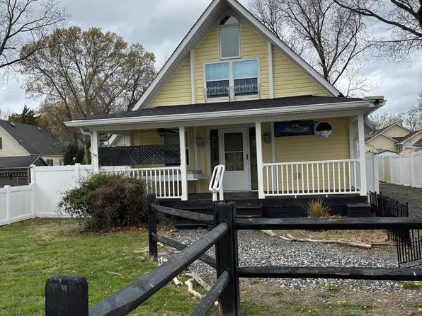 115 Nelson St, Colonial Beach, VA 22443