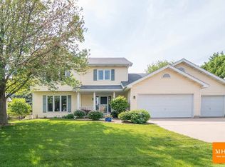 2910 Maple Grv, Madison, WI 53719