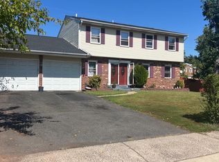 8522 Stonewall Rd, Manassas, VA 20110
