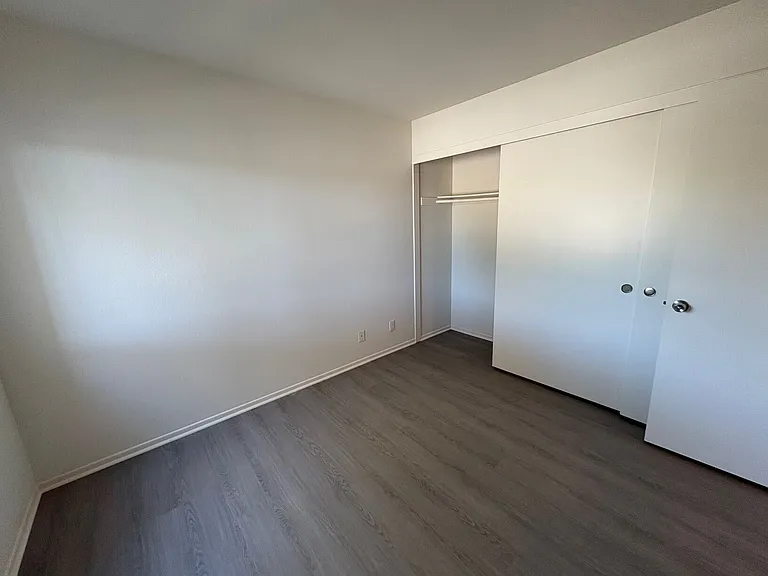 Via Real Apartments — Photo 14