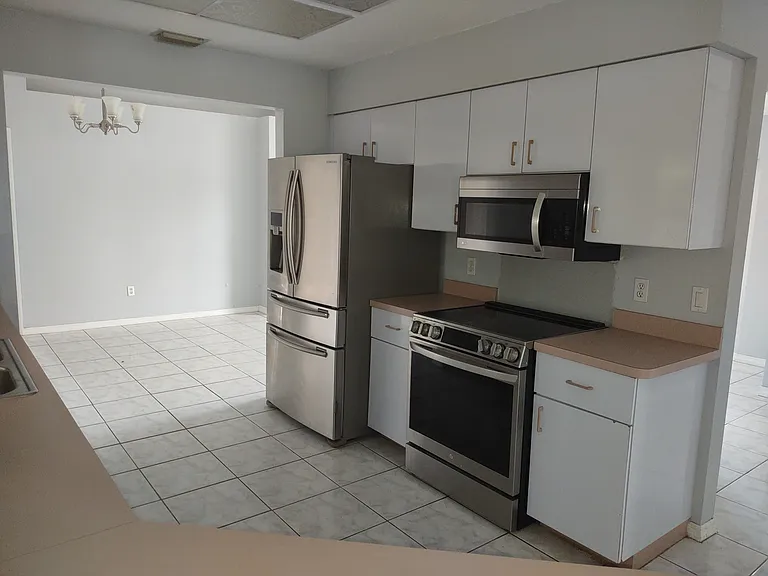 1474 Dewitt St — Photo 10