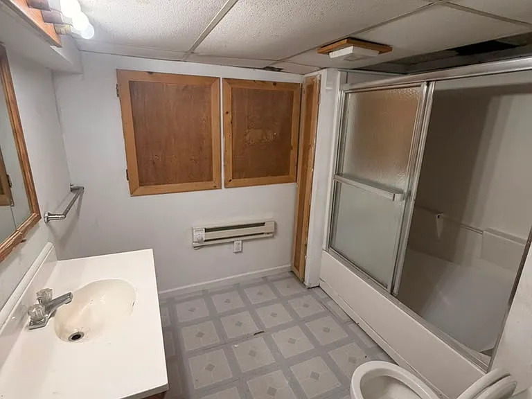 451 E Pearl St — Photo 33