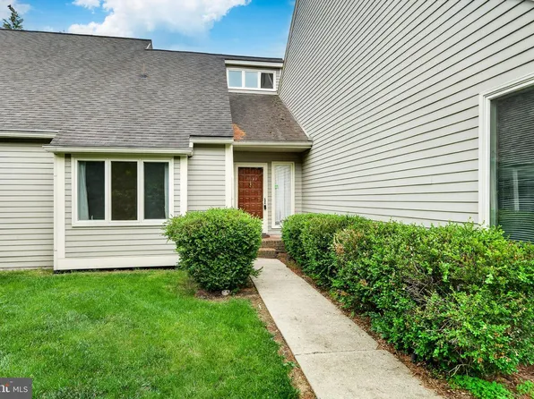 1110 Mews Ln, West Chester, PA 19382