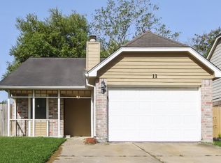 11 Crestbriar Ct, Baytown, TX 77521