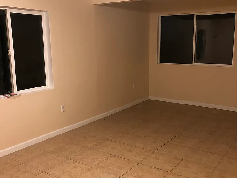1042 E Rialto Ave — Photo 13