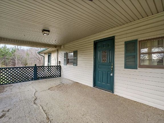 4th image of 79 Evans Ln
