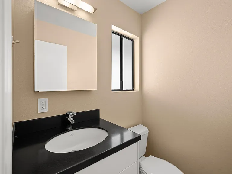 370 Rosecrans St #203 — Photo 14