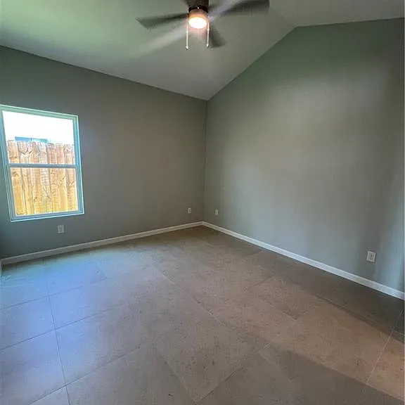 408 Sparrow Rd #2 — Photo 5