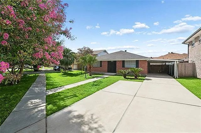 3 bed, 2.5 bath, 1653 sqft, $2,250 — Photo 2