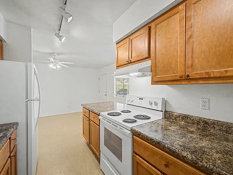 386 E Calle Arizona — Photo 7