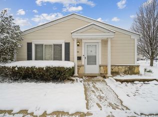 1392 Quaker Ln #158-A, Prospect Heights, IL 60070