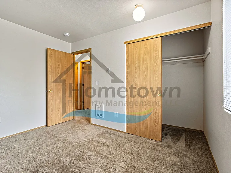 703 N Compton St — Photo 25