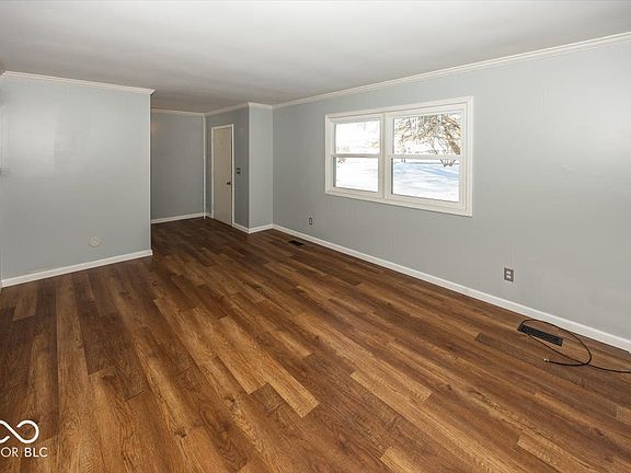 4th image of 10725 E County Road 650 N