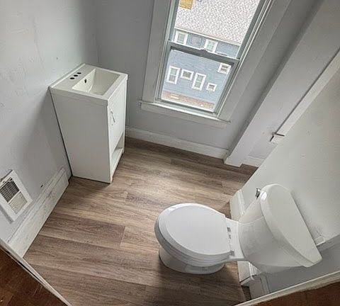 2nd image of 11618 Tuscora Ave Floor 3