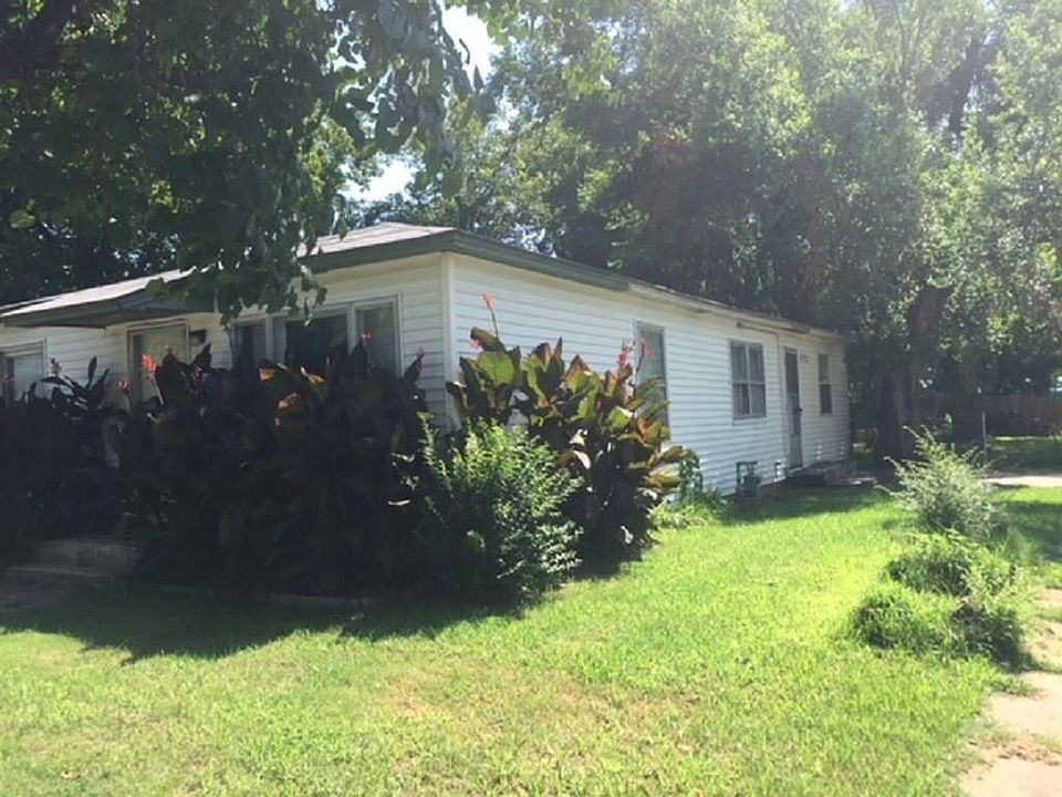2nd image of 102 Chestnut St
