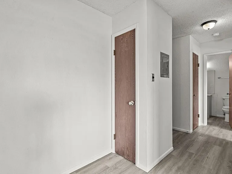 2915 Orchard Ave — Photo 6