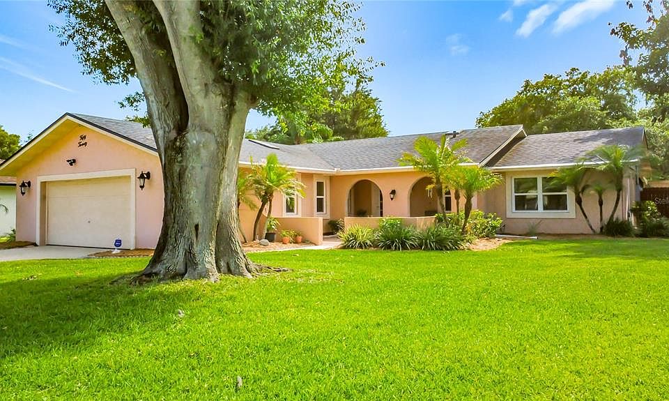 1st image of 5020 The Oaks Cir