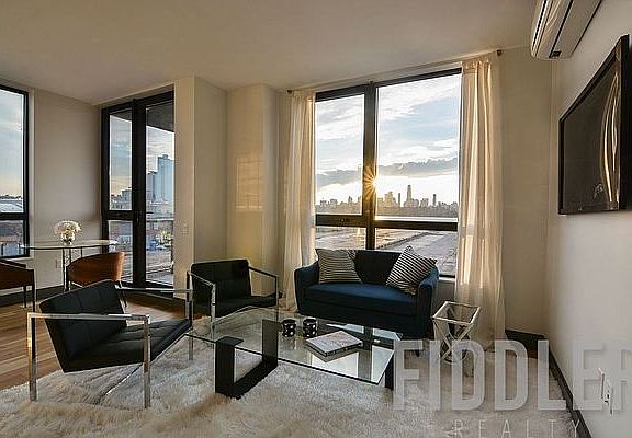 5th image of 56 Oak St #6D