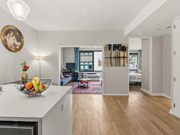 21-45 44th Dr #4I, Long Island City, NY 11101