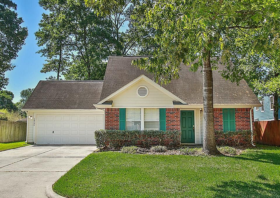 1st image of 18426 Hollow Oaks Cir