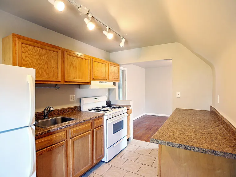 5053 Commonwealth St #3 — Photo 9
