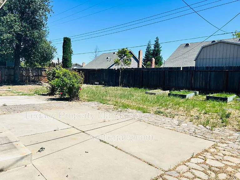 9012 Alderson Ave — Photo 22