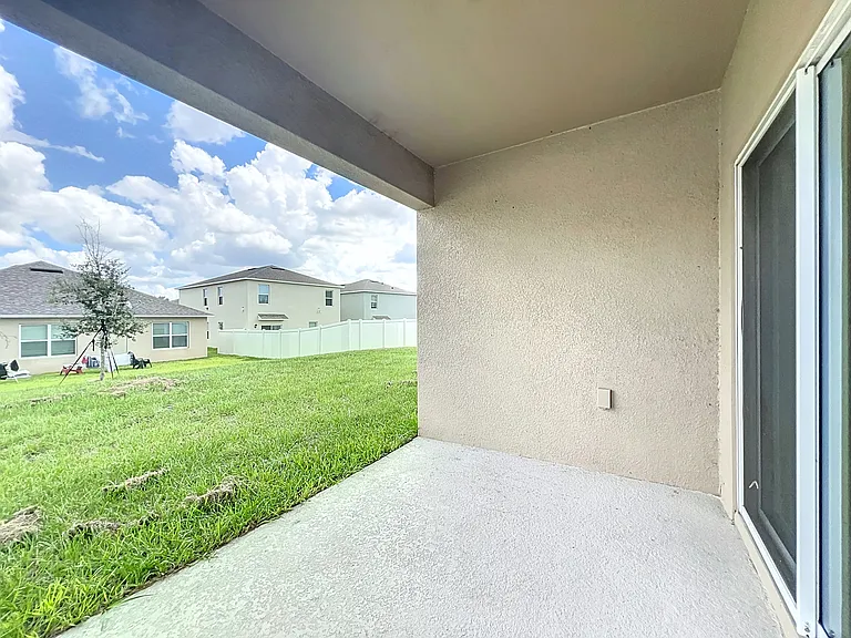 1043 Cascade Dr — Photo 6