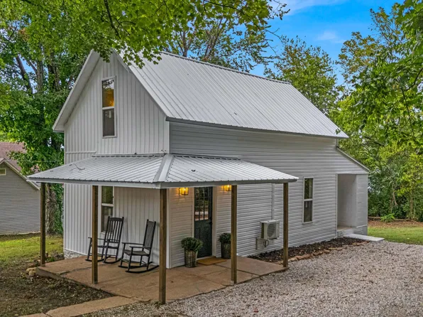 609 Woodland Ave, West Plains, MO 65775