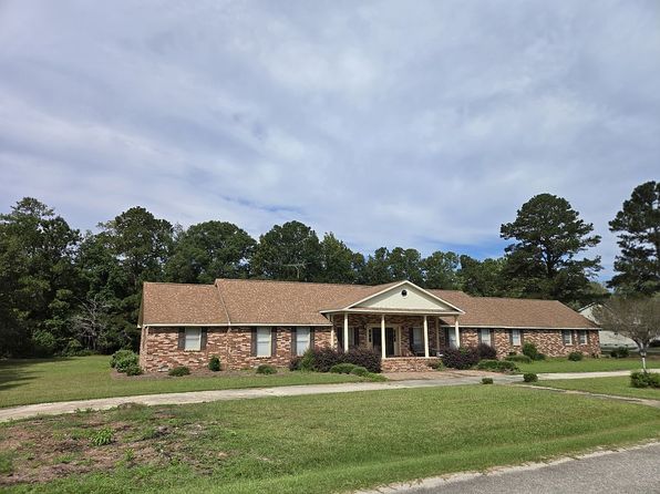 224 Country Club Blvd