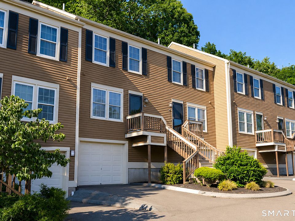1st image of 102 Foxbridge Village Road #102