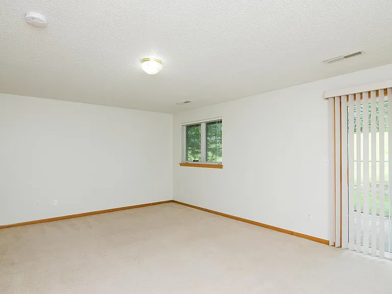2613 Rushmore Dr — Photo 18