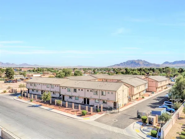 Large Renovated 3-Bed/2.5-Bath Townhomes at a Great Price with Covered Parking Included