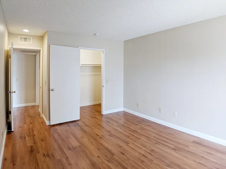 428 Hawthorne St — Photo 30