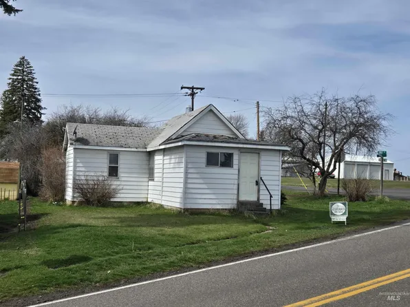 102 Pine St, Nezperce, ID 83543