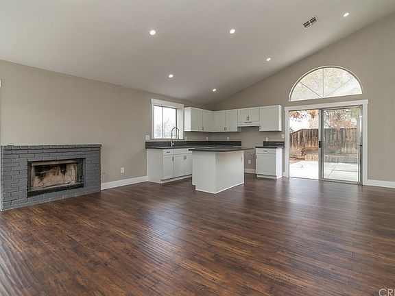 3rd image of 4901 Sunburst Dr