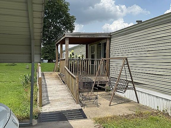 Front w/Ramp